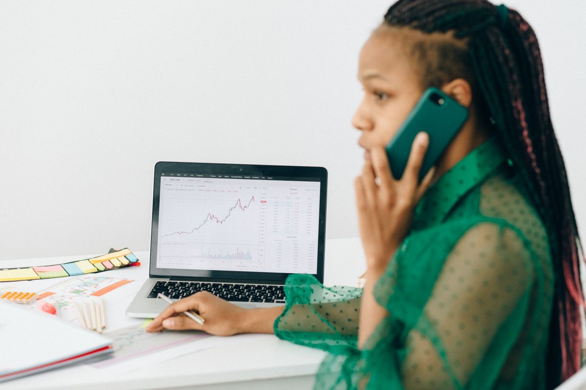 Lead financial data analyst reconciling institutional and multilateral databases